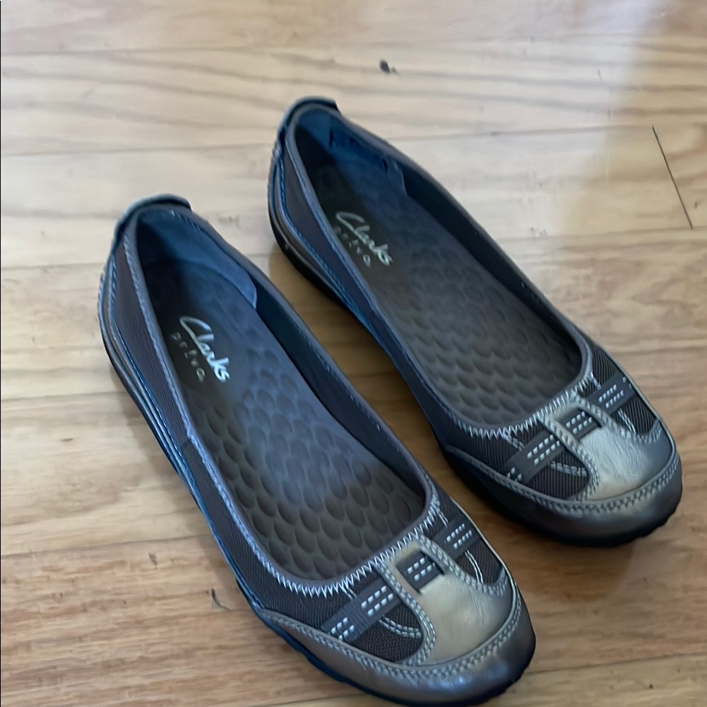Clarks Women's Privo Flats Size 7